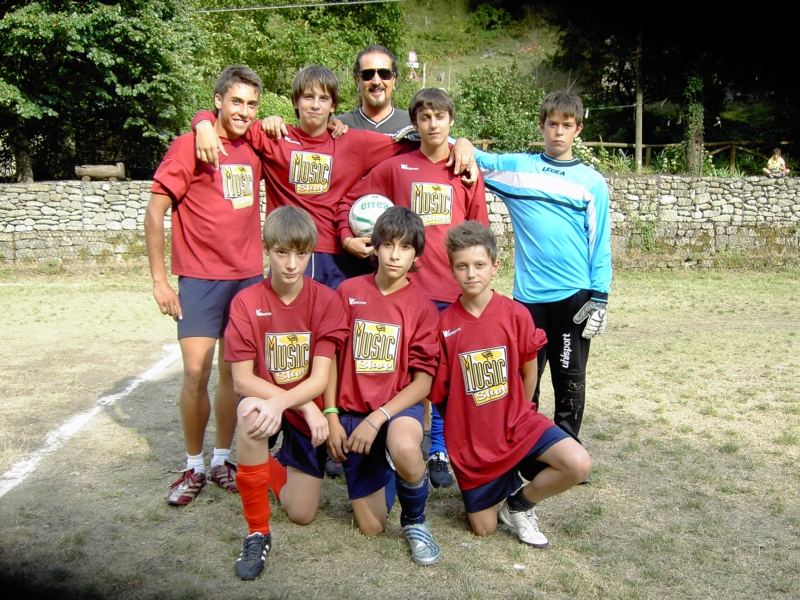  Image name: Calcio04.JPG 
 width: 800 pixel 
 height: 600 pixel 
 Size: 527406 bytes 
 Click to enlarge 